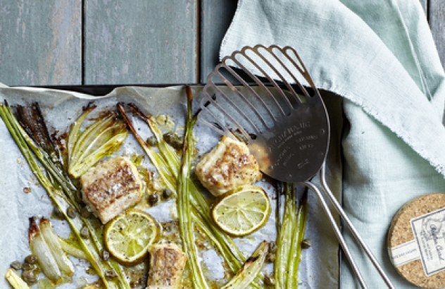 Hondshaai uit de oven met limoen en lente-ui